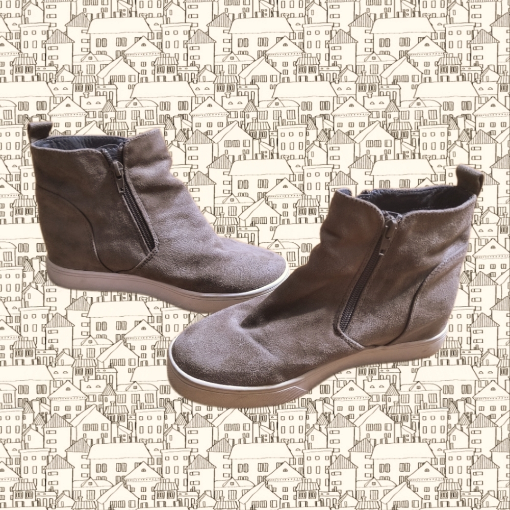 3/$10⭐ Corky's suede zip high top sneakers, women's size 8, brown